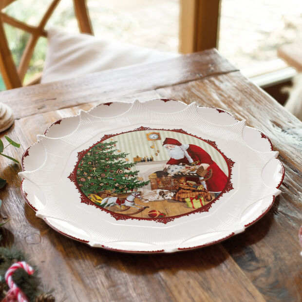 Toy's Fantasy Pastry plate large, Santa brings gifts