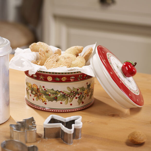Winter Bakery Delight biscuit jar