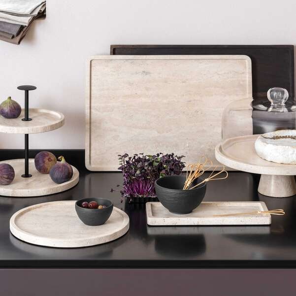 Manufacture Travertine Footed serving platter
