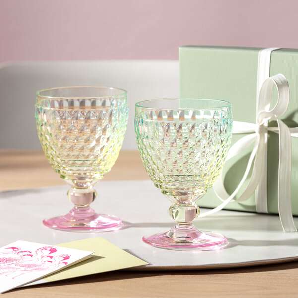 Boston Red wine glass
