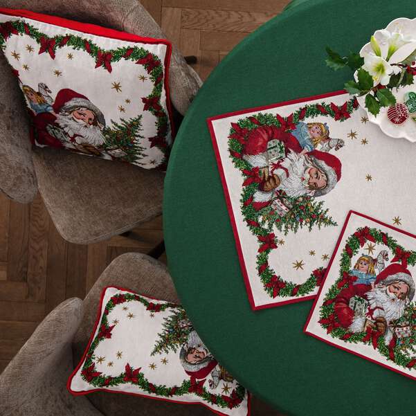 Toy's Fantasy Decorative pillow